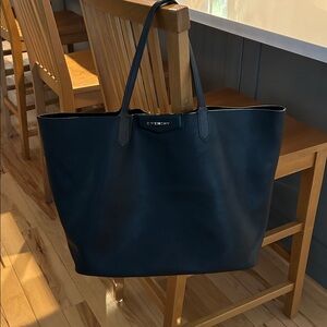 Givenchy 🇫🇷Antigona tote